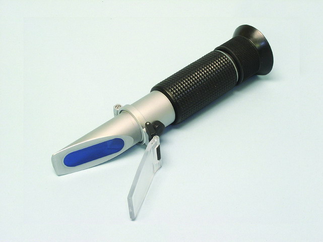 Refractometer