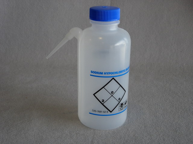 500mL Easy-Squeeze Wash Bottles - Bleach