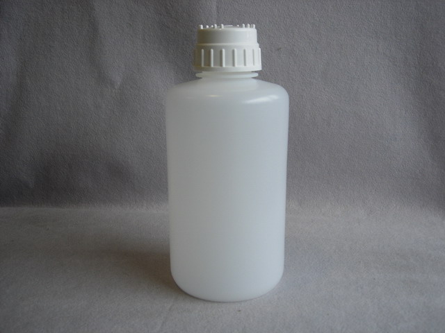 Heavy-Duty Polyethylene Bottles - 2000 mL