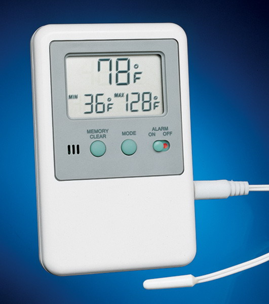 S/P Brand Traceable Hi/Lo Memory/Alarm Thermometer